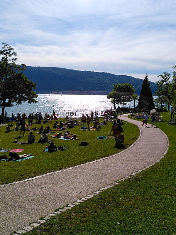 plage de Veyrier du lac