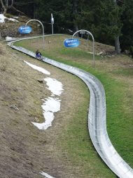 luge d'été en montagne