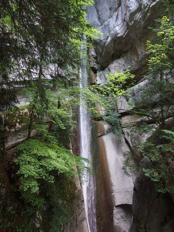 vue depuis le contrebas de la cascade