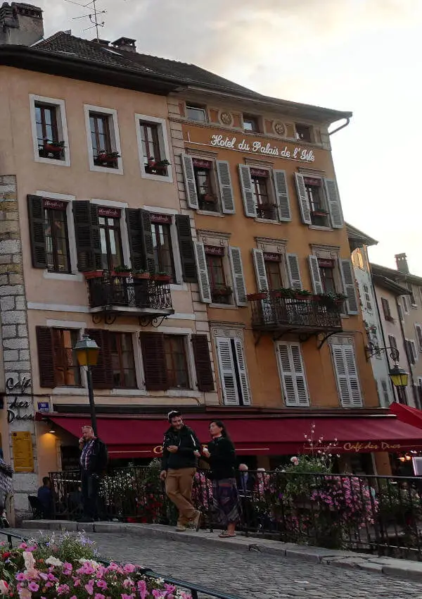 Un hôtel en vieille ville d’Annecy ?