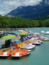 pédalo sur le lac d'Annecy