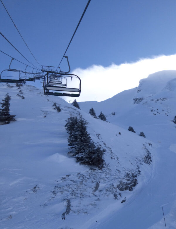 montagne sous la neige