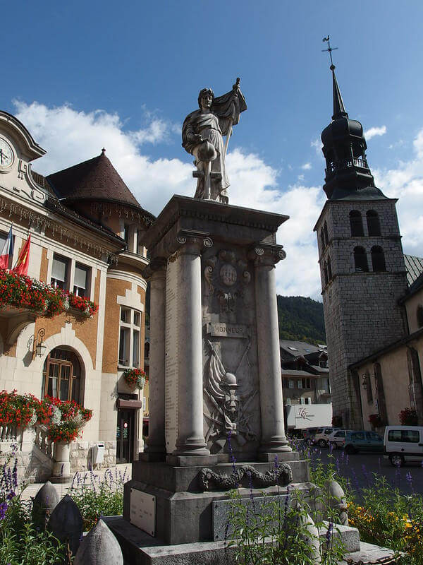 Thônes, porte des Aravis