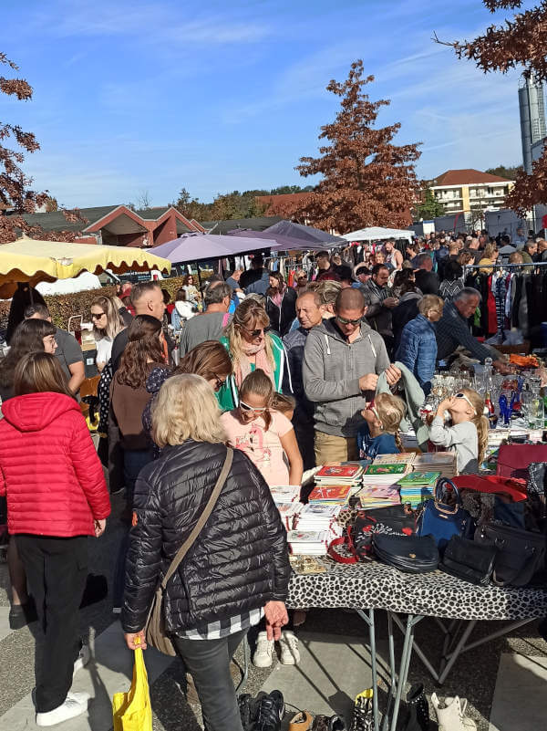 Brocantes de l’été et marchés non alimentaires